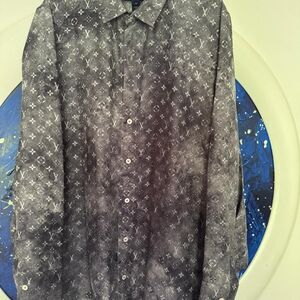 Louis Vuitton Monogram Gray Shirt Size 42 100% Silk